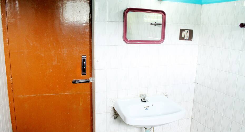 Hotel Mookambigai Residency, Kodaikanal 5